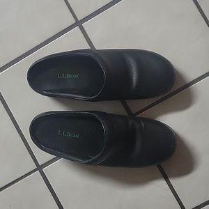 Leather LL Bean Black Slip On Clogs, Size 8.5